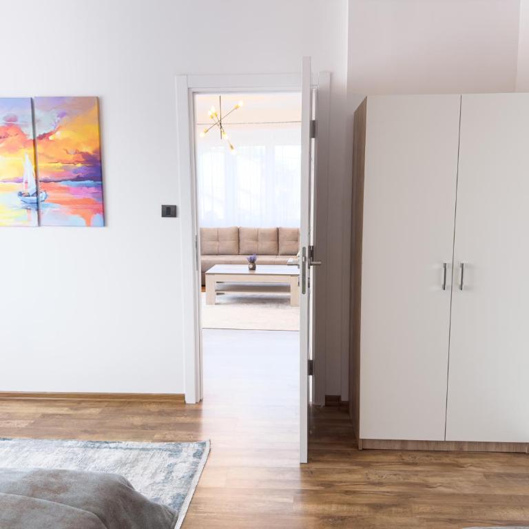 Luxurious and Cosy Brick Apartment - Free private parking - One-Bedroom Apartment - 31