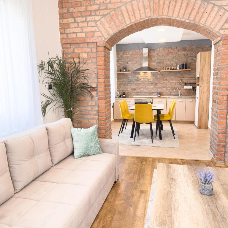 Luxurious and Cosy Brick Apartment - Free private parking - One-Bedroom Apartment - 14