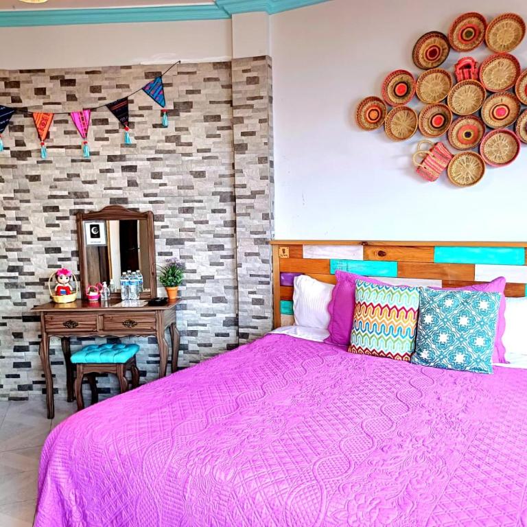 Casa El Ombligo de la Luna - King Room with Private Bathroom - 2