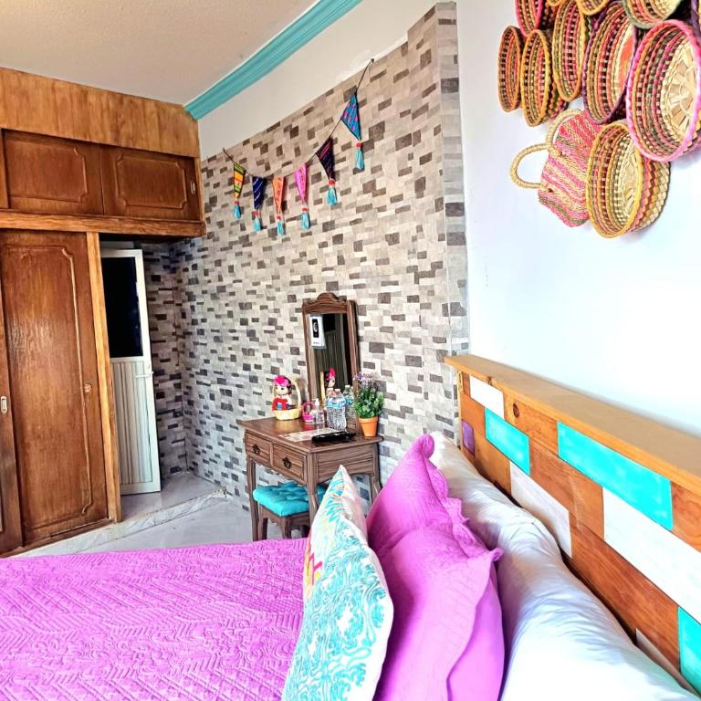 Casa El Ombligo de la Luna - King Room with Private Bathroom - 14