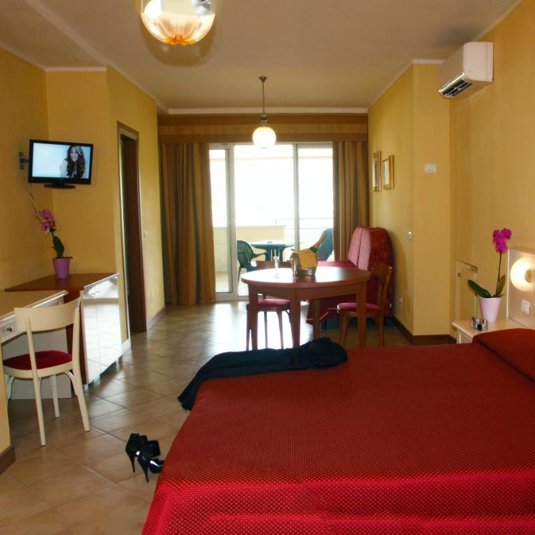 Residence Miralago Rooms & Apartments - Camera Familiare (2 Adulti + 1 Bambino) - 10