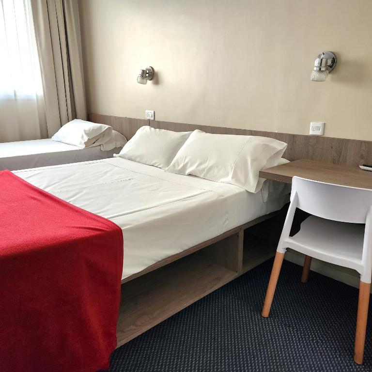Hotel Arcos - Habitación Triple - 4