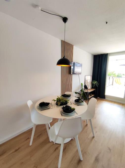 Sauna, Pools mit XXL-Terasse oder Kinderkino - Apartment mit 1 Schlafzimmer - 13