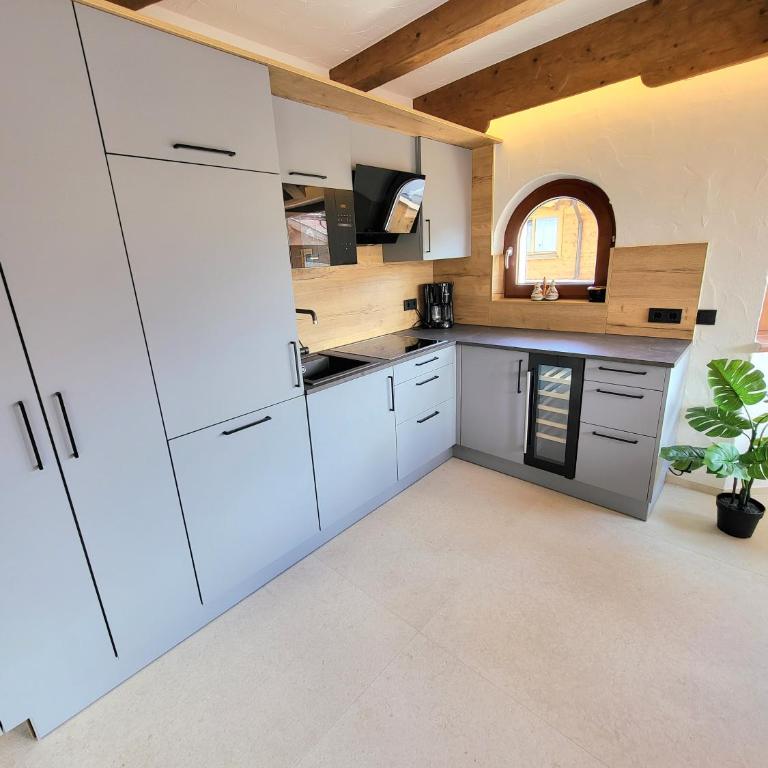 Schickster Sky Lodge und Chalet Rossi - Apartment mit 2 Schlafzimmern - 8