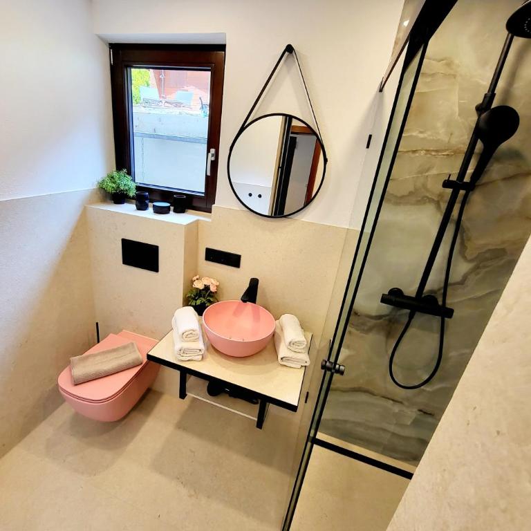 Schickster Sky Lodge und Chalet Rossi - Apartment - Erdgeschoss - 6