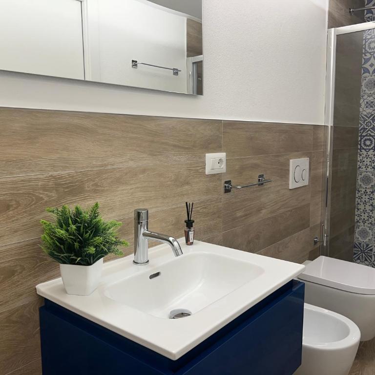 Via Giardini Rooms - Camera Matrimoniale/Doppia con Letti Singoli con Bagno Privato - 11