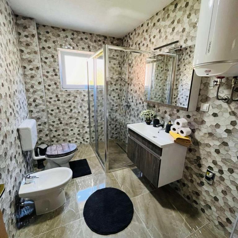 Summer house LejHana - Four-Bedroom House - 21
