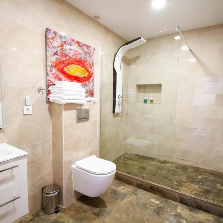 Art Apartments Alicante - Two-Bedroom Apartment - 13