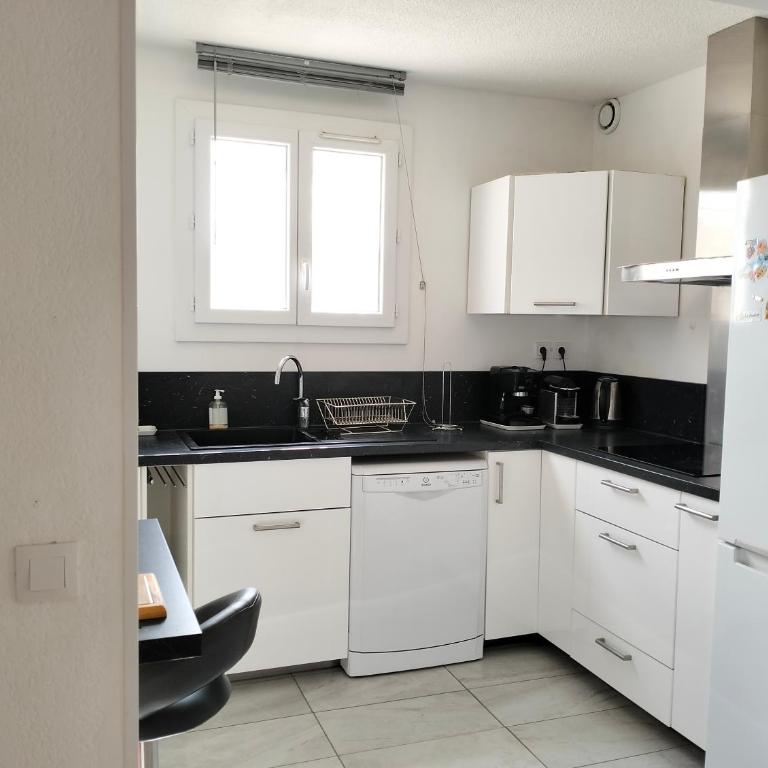 Charmant F3 lumineux proche plage et vue mer à Carqueiranne - Appartement 2 Chambres - 6