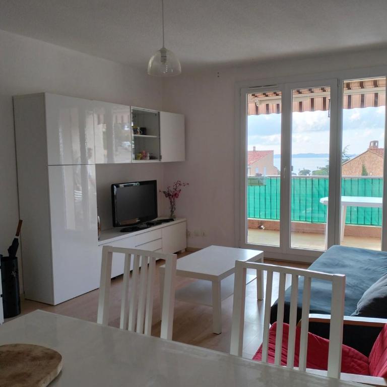 Charmant F3 lumineux proche plage et vue mer à Carqueiranne - Appartement 2 Chambres - 8