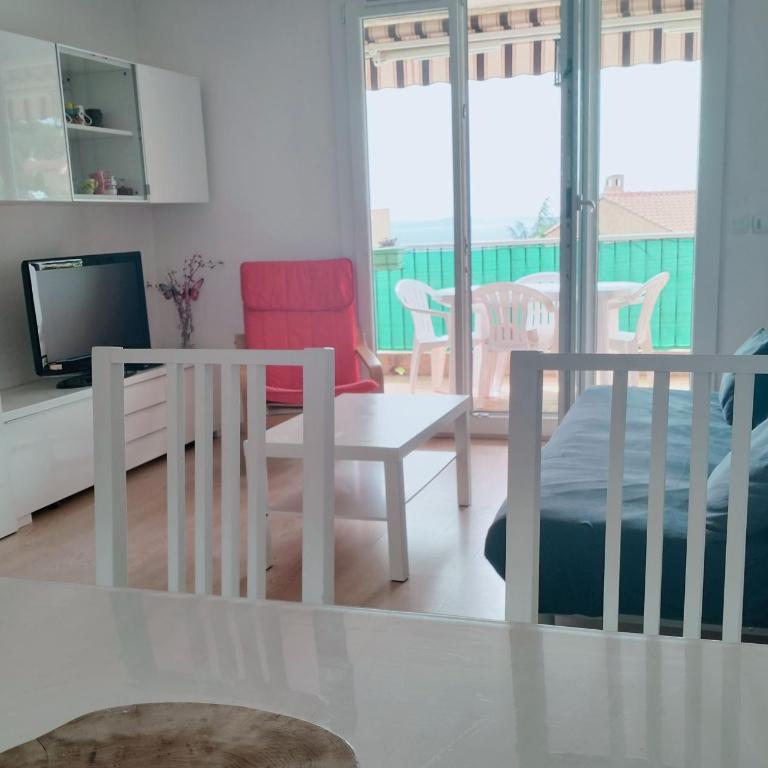 Charmant F3 lumineux proche plage et vue mer à Carqueiranne - Appartement 2 Chambres - 9