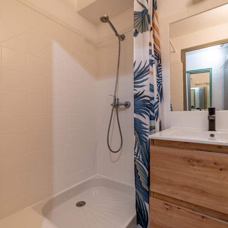 Centre ville - Proche des Arènes et de la Maison Carrée - Apartamento de 1 dormitorio - 8