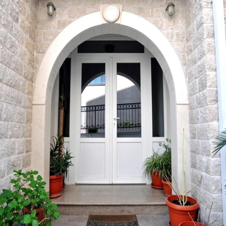 Apartments Franićević - Apartman s 1 Spavaćom Sobom i Balkonom - 2