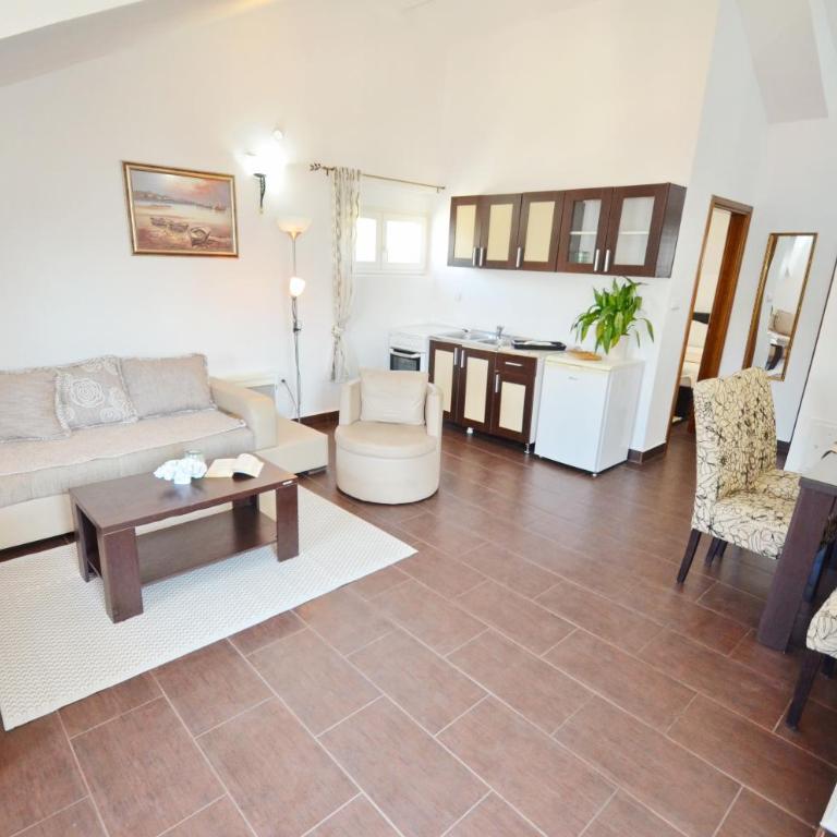 Stradioti Apartments - Apartman sa 1 Spavaćom Sobom, Balkonom i Pogledom na More (3 Odrasle Osobe) - 7