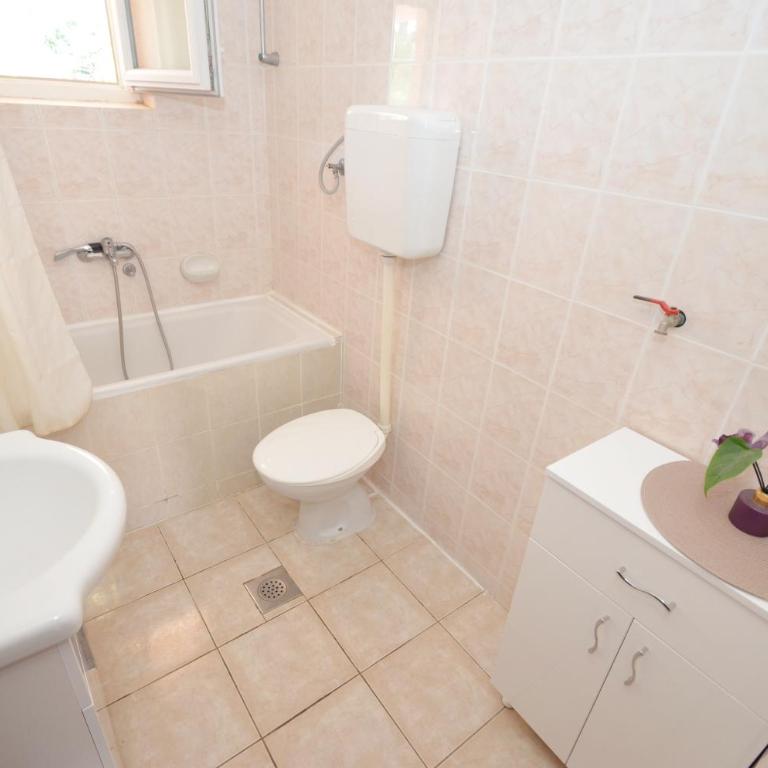 Stradioti Apartments - Trokrevetna Soba sa Kupatilom i Zajedničkom Kuhinjom - 6