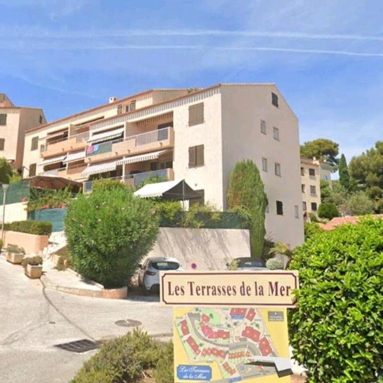 Charmant F3 lumineux proche plage et vue mer à Carqueiranne - Appartement 2 Chambres - 2