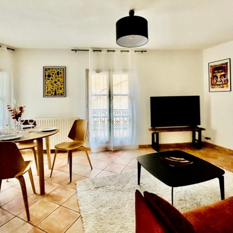 Le Sébastopol -Très Bel appartement en plein centre de Beziers-Wifi - Appartement 2 Chambres - 4