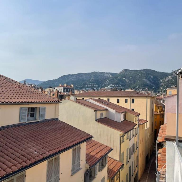Studio Hyper centre avec balcon WIFI et climatisation - Studio - 7