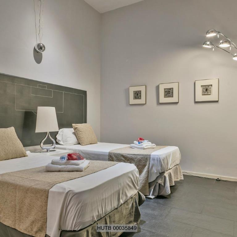 Alcam Les Corts - Three-Bedroom Apartment - 20