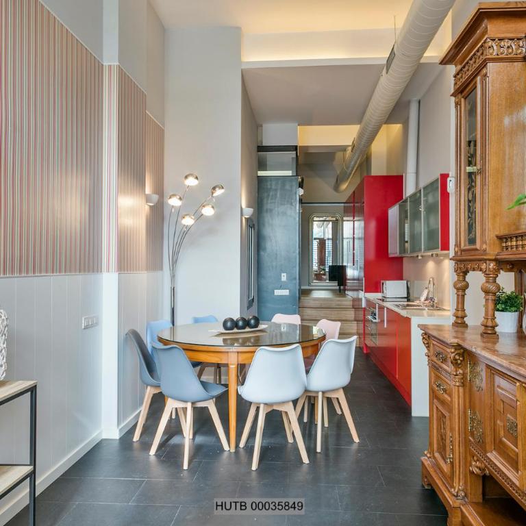 Alcam Les Corts - Three-Bedroom Apartment - 1