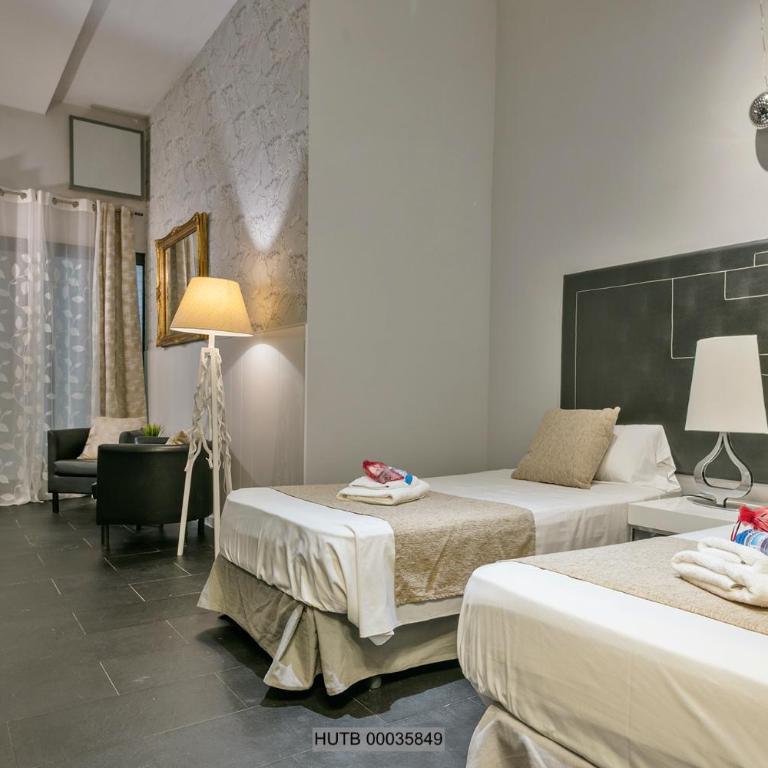 Alcam Les Corts - Three-Bedroom Apartment - 19