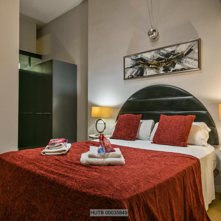 Alcam Les Corts - Three-Bedroom Apartment - 13