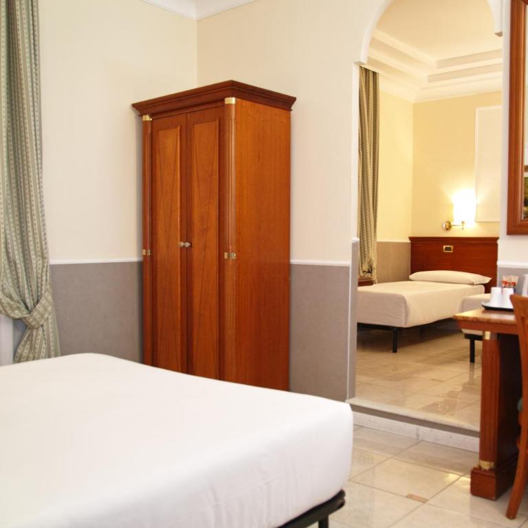 Hotel Hiberia - Camera Familiare Standard - 2