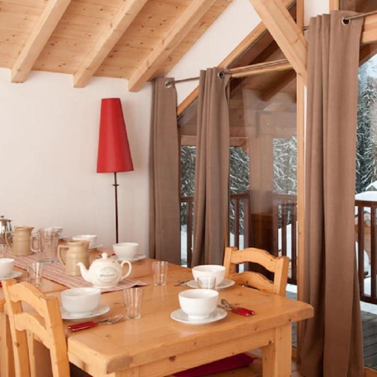 Chalet Fegguese - 4 bedroom chalet with hot-tub - Chalet - 6