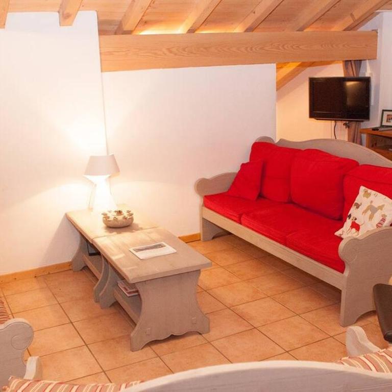 Chalet Fegguese - 4 bedroom chalet with hot-tub - Chalet - 10