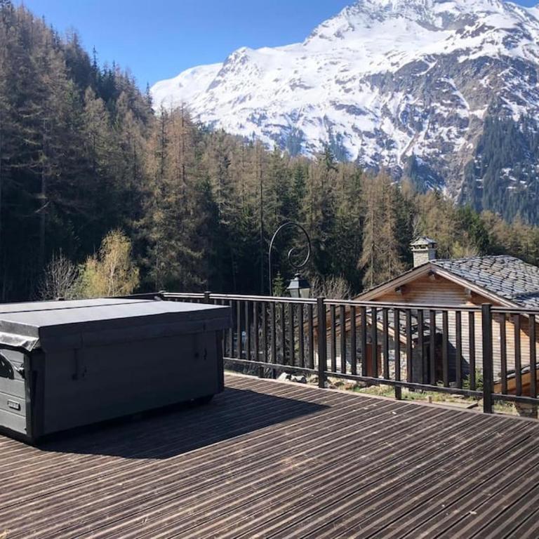 Chalet Fegguese - 4 bedroom chalet with hot-tub - Chalet - 13