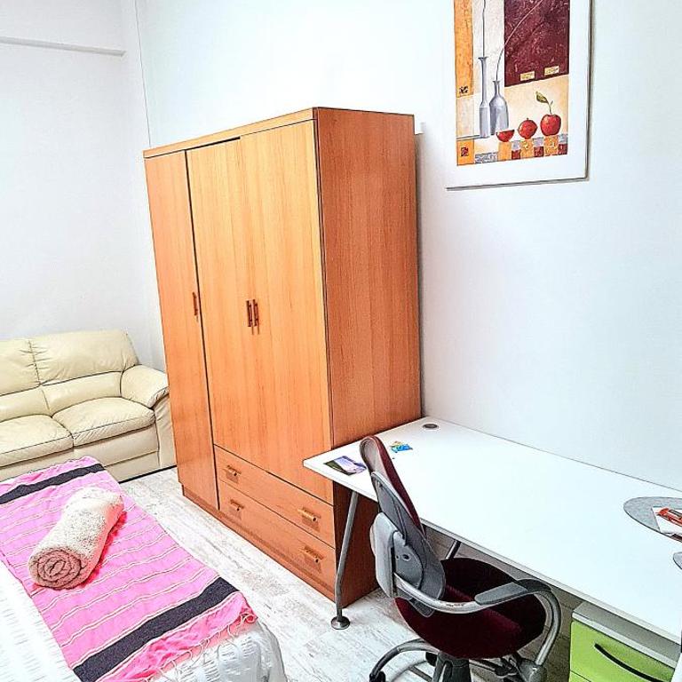 Habitación privada a pasos de la playa Ondarreta - Habitación Doble Estándar con baño compartido - 10