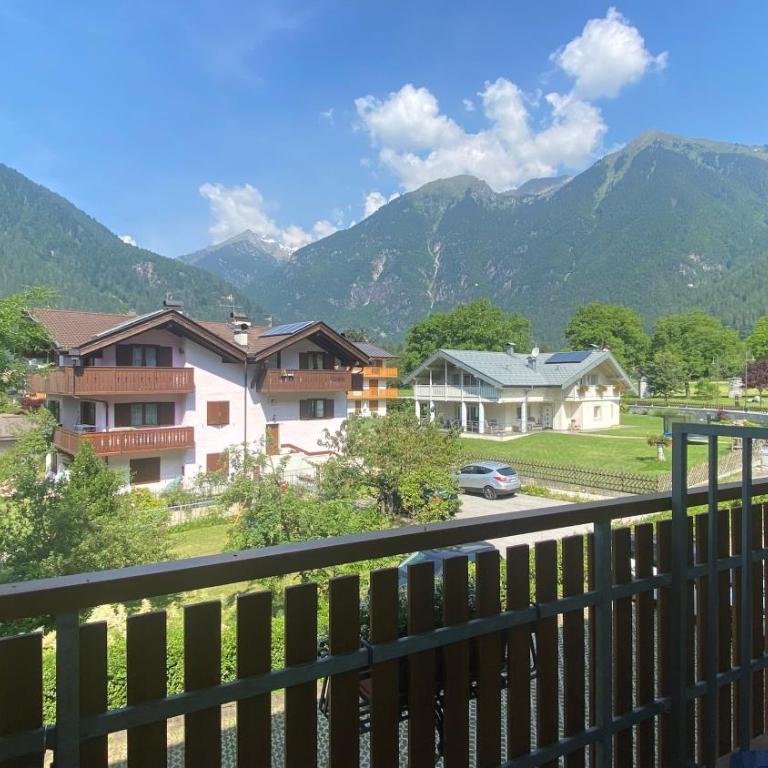 Casteluce Hotel Funivie - Budget Double Room - 7