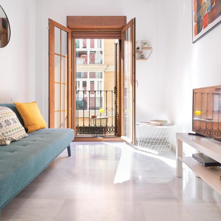 APARTAMENTO EN EL CENTRO, TRANQUILO Y LUMINOSO - One-Bedroom Apartment - 3