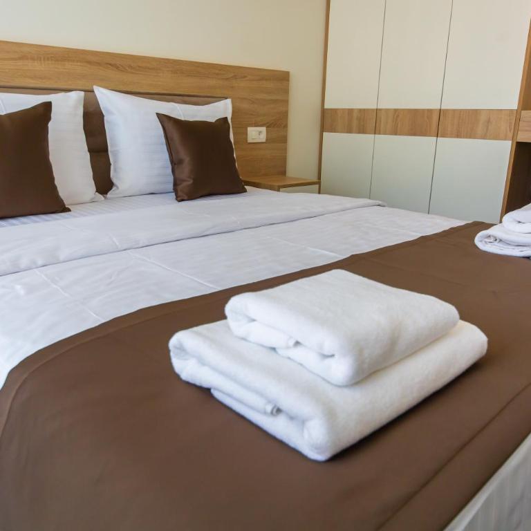 Rooftop Apartments & Rooms - Family Suite - 12