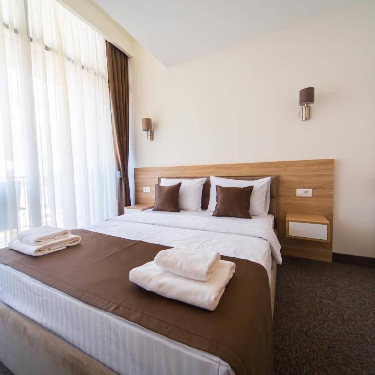 Rooftop Apartments & Rooms - Family Suite - 11