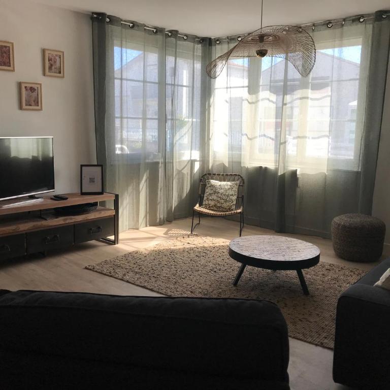 Grand appartement Patio Parking privé Centre Royan 5 pers - Appartamento con 2 Camere da Letto - 4