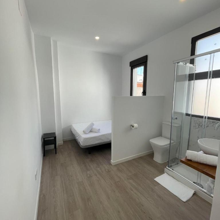 Atocha habitaciones - Double Room with Private Bathroom - 7