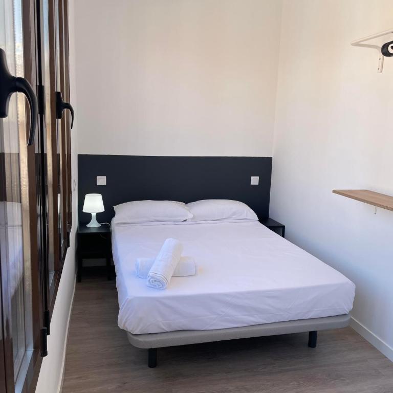 Atocha habitaciones - Double Room with Private Bathroom - 5