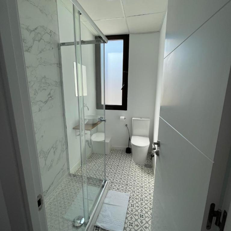 Atocha habitaciones - Double Room with Private External Bathroom - 7
