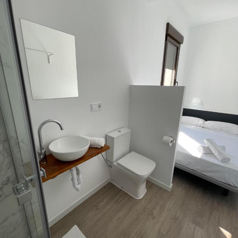 Atocha habitaciones - Double Room with Private Bathroom - 7