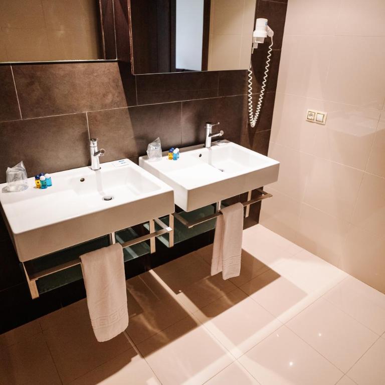 RICE Palacio de los Blasones - Habitación Doble con sala de estar - 2 camas - 2