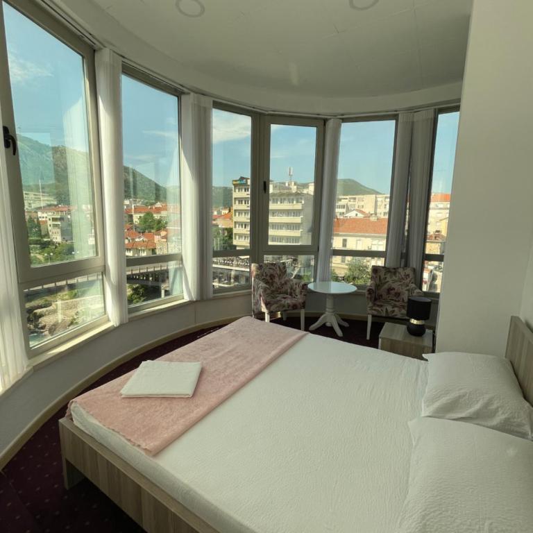 Lux Apartments - One-Bedroom Apartment - 16