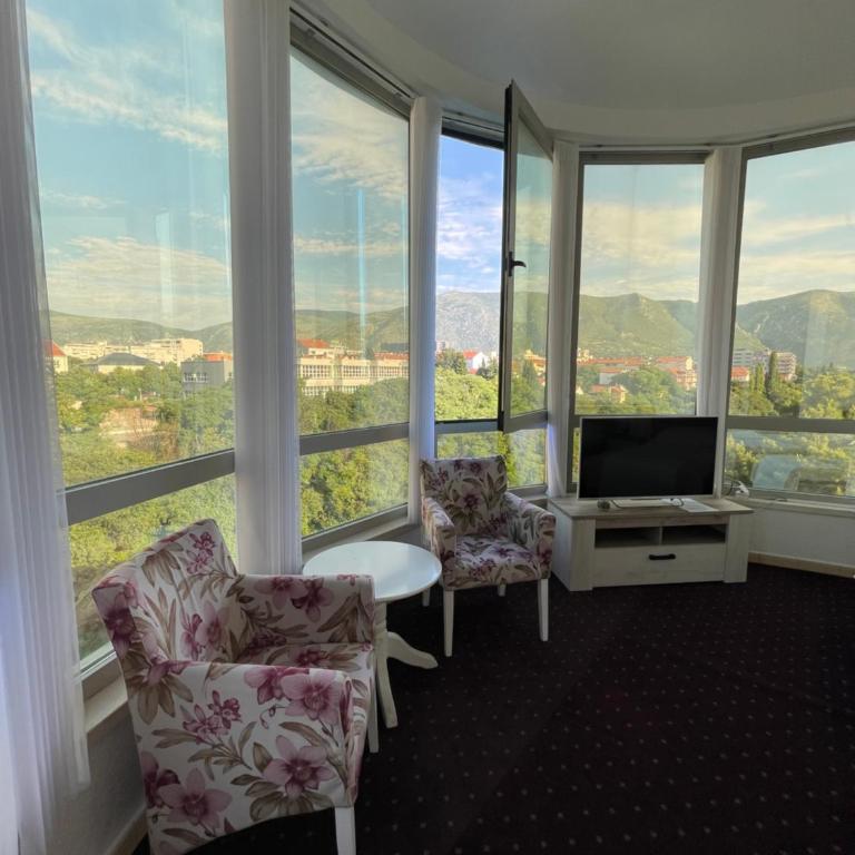Lux Apartments - One-Bedroom Apartment - 11