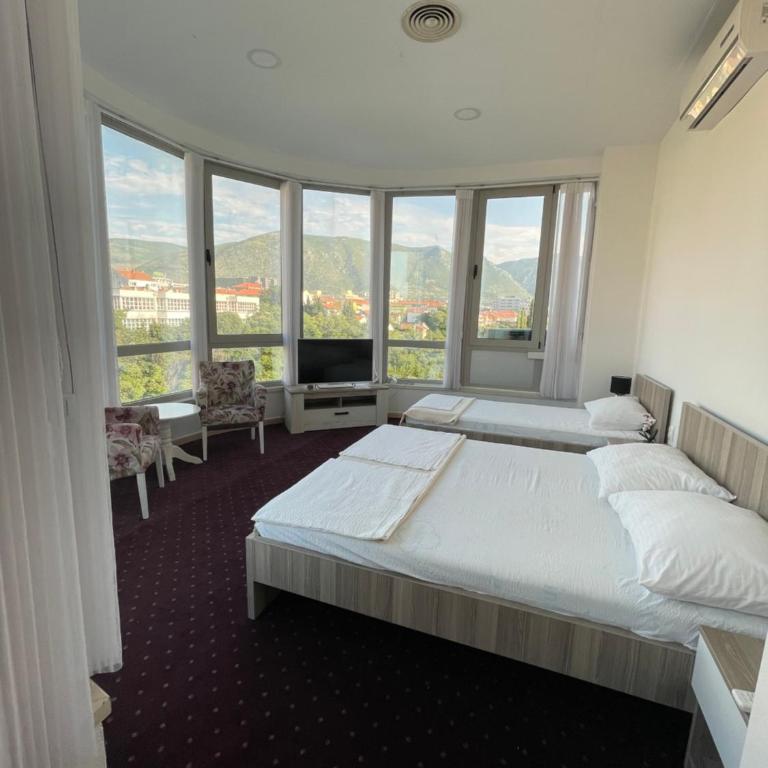 Lux Apartments - One-Bedroom Apartment - 13