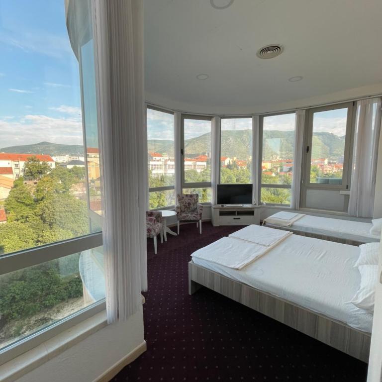 Lux Apartments - One-Bedroom Apartment - 16