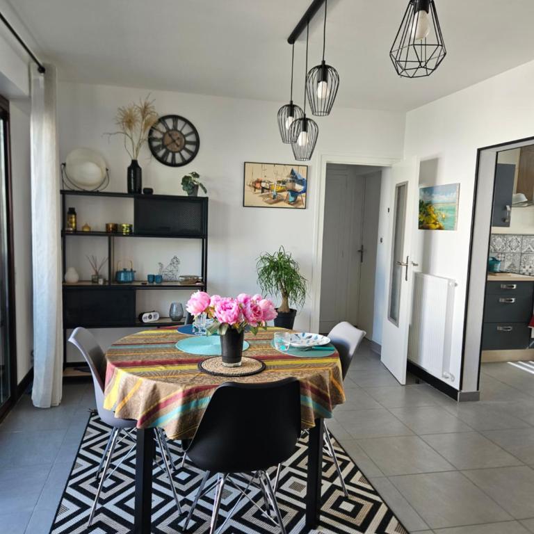 Appartement de charme , Royan, proche mer avec balcon. - Appartement 2 Chambres - 17