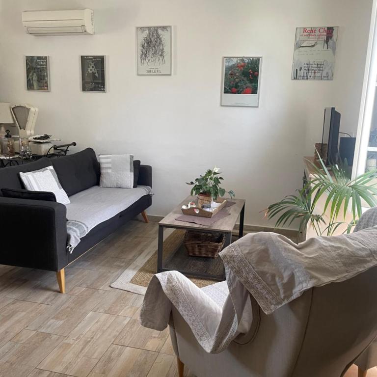 Appartement avec jardin en ville - Two-Bedroom Apartment - 9
