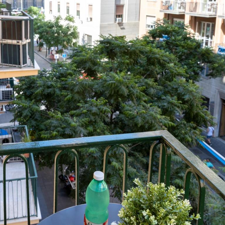 Partenope Guest House - Camera Matrimoniale con Balcone - 8