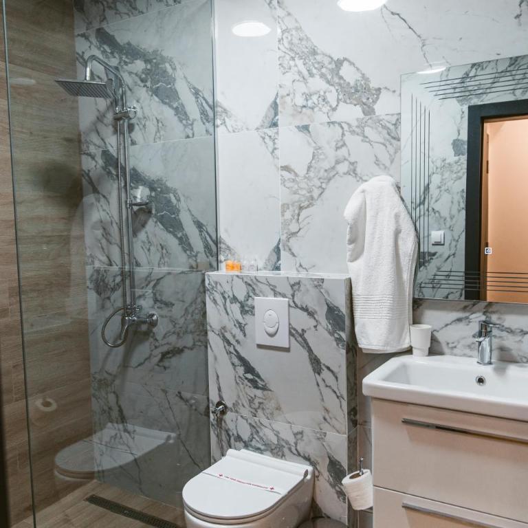 Carolea Villas - Boutique Hotel & Villas - Dvokrevetna Soba sa Bračnim Krevetom i Terasom - 13