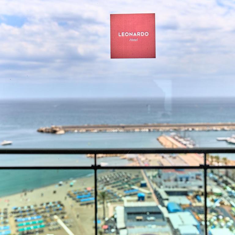 Leonardo Hotel Fuengirola Costa del Sol - Habitación Triple Deluxe con vistas al mar - 9